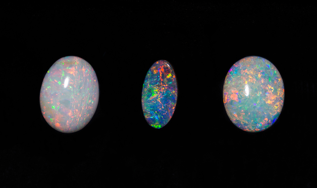 Trois superbes opales précieuses en provenance du Queensland en Australie